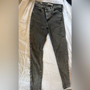 Grey Levi’s Jeans, brand new!